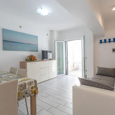 Gelsi Mori Sulla Porto Cesareo